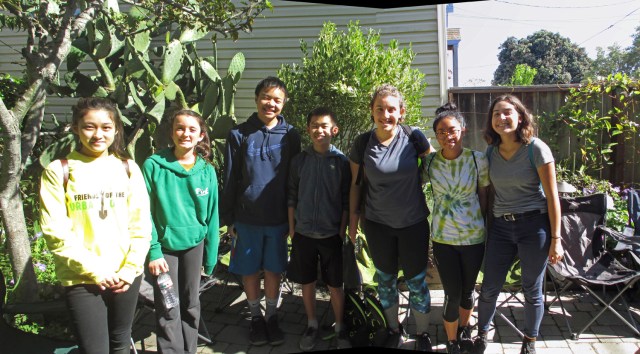 Volunteers_Detroit_Gardens_2017_10_21