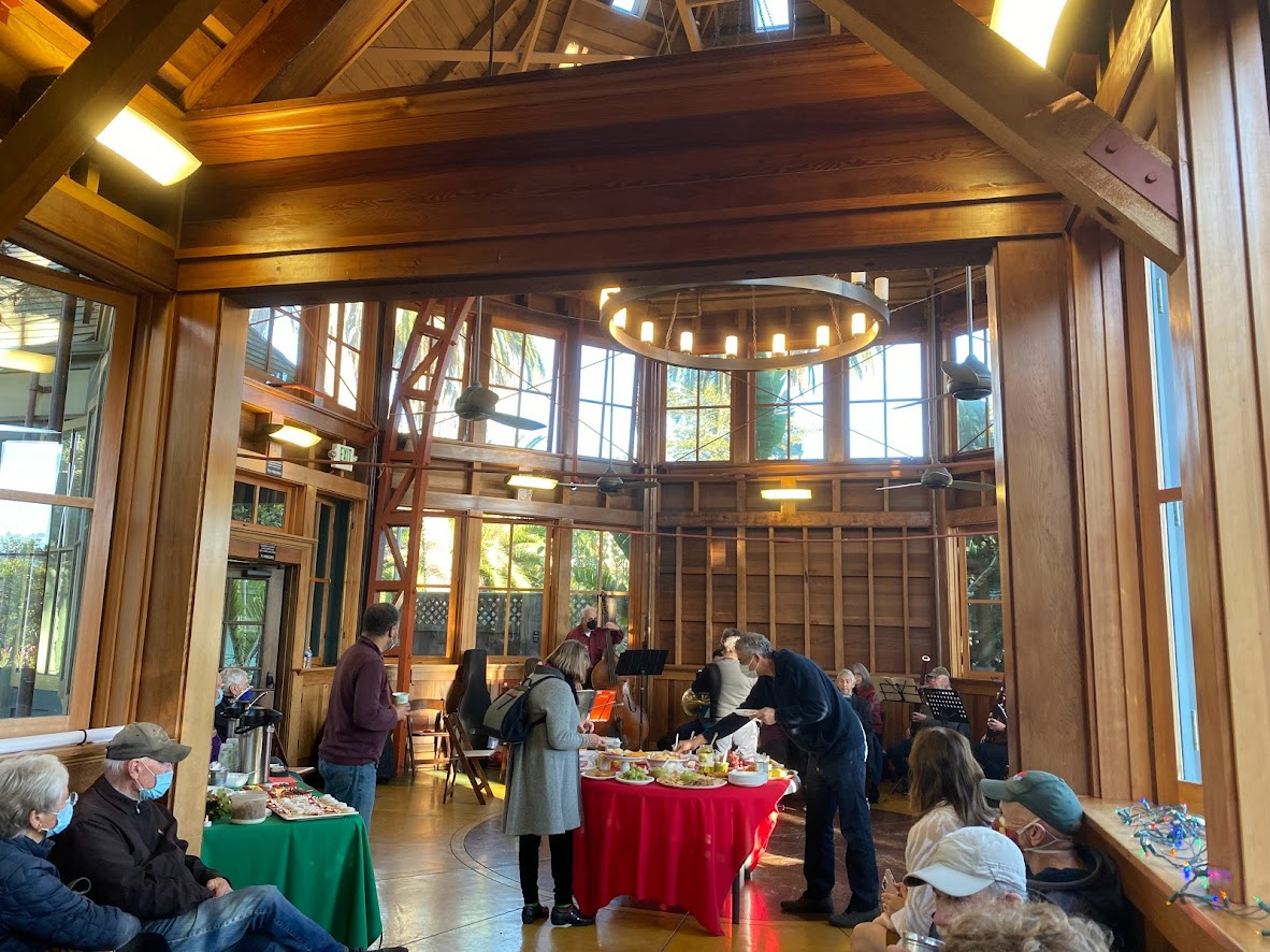 Holiday Party 2021, Sunnyside Neighborhood Association. Photo: Laura Mitic